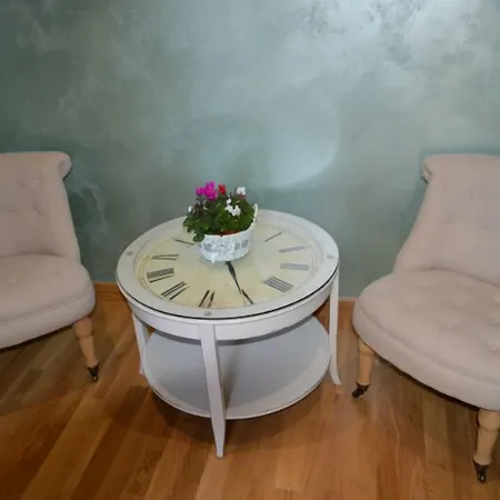 住宿加早餐酒店 Jolie Center 4*