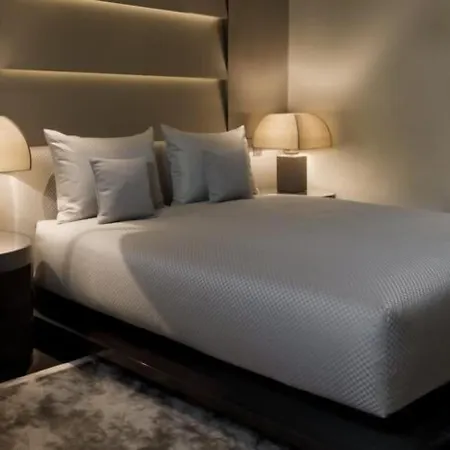 Jolie Center Bed & Breakfast 4*