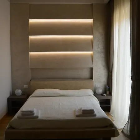 Jolie Center Bed & Breakfast 3*