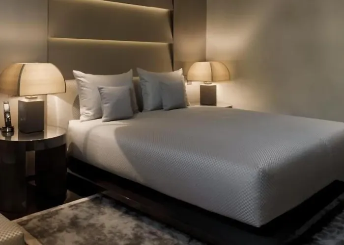 Jolie Center Bed & Breakfast 4*